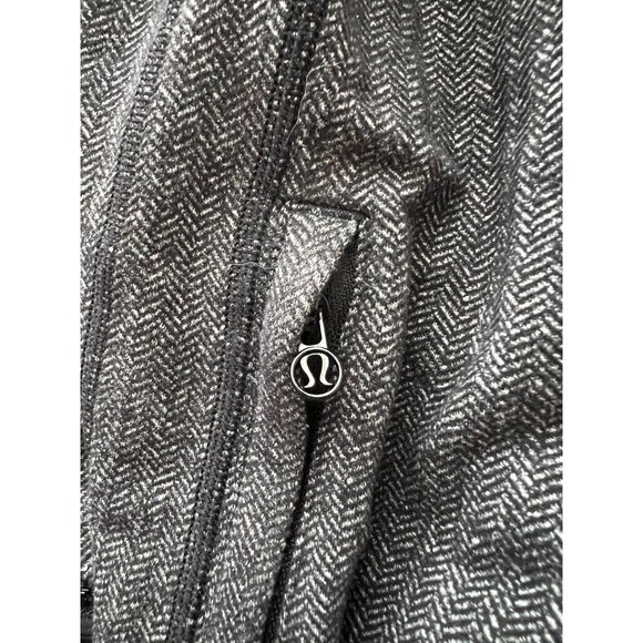 Lululemon Daily Practice Womens size 6 Gray Full-Zip Hoodie With Thumbholes & Dr - Picture 9 of 10